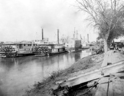 California History - The Levee and Steamers at Sacramento City circa 1866.