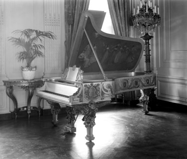 Gold piano inside White House circa 1928.