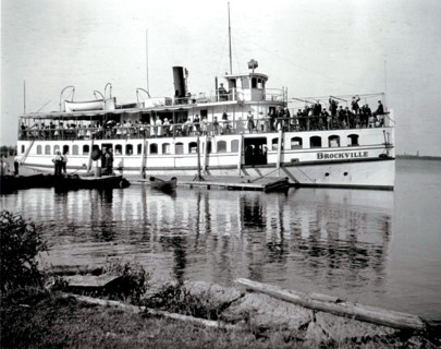 The Brockville, with many people on board. This photograph was taken on 9 July 1908, possibly at Massassauga Point, Prince Edward County, Ontario.