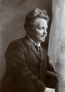 Portrait of Swedish author August Strindberg Date: 1899  .