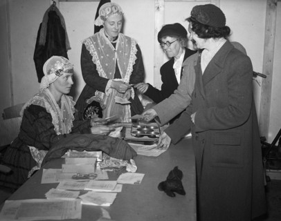 Friezinnen women in traditional dress  / Date November 18, 1947.