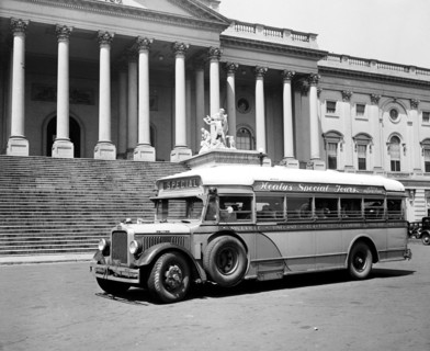 Tour bus at U.S. Capitol, Washington, D.C. circa 1935.