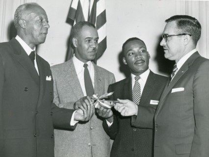 King and other leaders