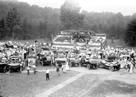 Woman suffrage march to the Senate