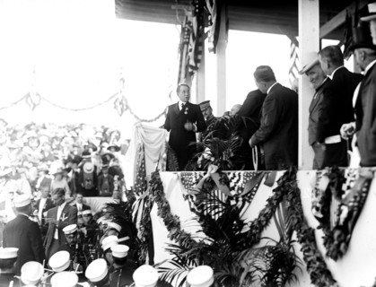 A speaker at the unveiling of the Columbus Memorial