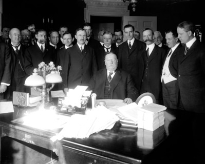 President William Howard Taft signing Arizona statehood bill.