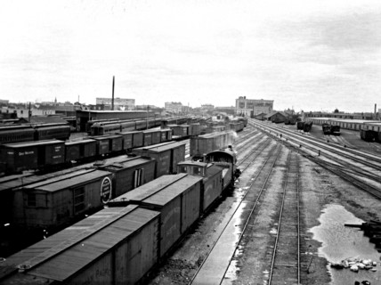 Railways cars and tracks in Winnipeg