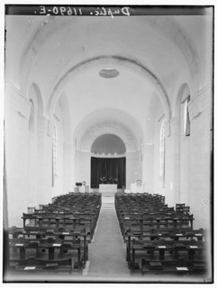 Scottish Memorial, Church of St. Andrews. Interior of the church, looking towards the apse (altar) ca. 1940