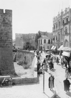 Jerusalem (El-Kouds), approach to the city. Street scene inside the Jaffa Gate looking west ca. 1900
