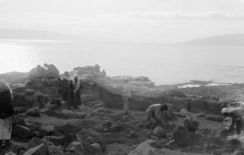 Around the Dead Sea, Palestine Potash Works, men working ca. 1920