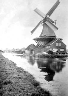 Holland. Sawmill at Zaandan ca.  between 1910 and 1926