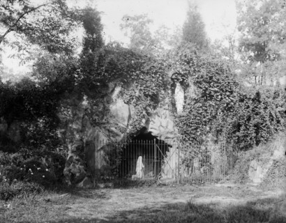 Grotto, Brookland, [Washington, D.C.] ca.  between 1910 and 1935