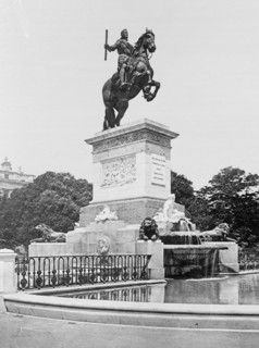 Spain, statue of Phillip IV at Madrid ca. 1910 and 1925