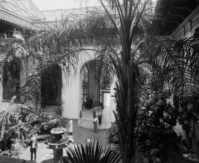 Pan American Union, [Washington, D.C.], patio ca.  between 1910 and 1925