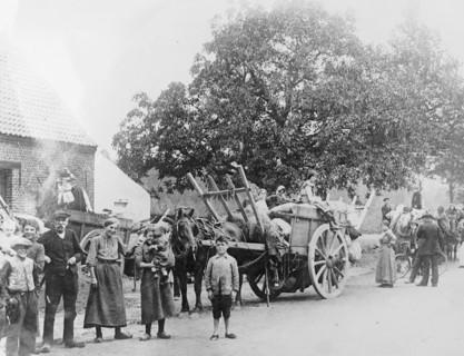Refugees on road between Halines & Brussels. ca.  between 1910 and 1920