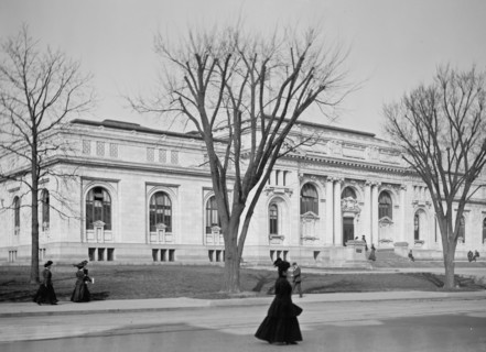 Women walking in front of the Carnegie Library in Washington D.C. ca. between 1909 and 1923