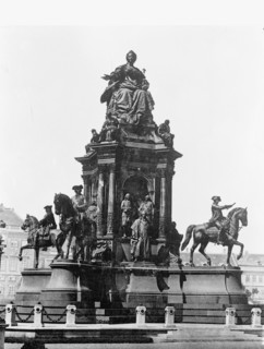 Vienna, Austria; Monument to Maria Theresa ca. between 1909 and 1919