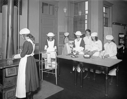 Red Cross vocational education, Dietetic, Morse School students ca. between 1909 and 1940