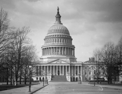 U.S. Capitol on a cloudy day ca. between 1909 and 1920