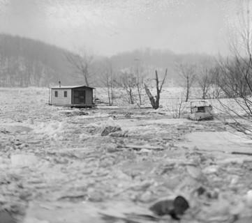 Potomac flood & ice ca. between 1909 and 1923