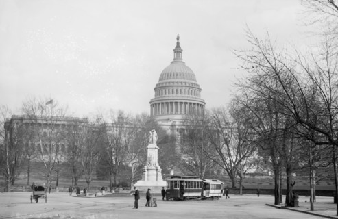 Peace Monument & U.S. Capitol ca. between 1909 and 1923