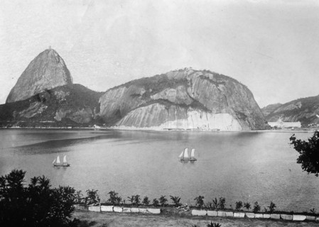 Rio de Janeiro, Sugar Loaf Mountain and sail boats in the bay ca. between 1909 and 1919
