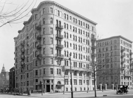 Stoneleigh Court Apartments (1013-1033 Connecticut Avenue, N.W., Washington, D.C.) ca. between 1909 and 1923