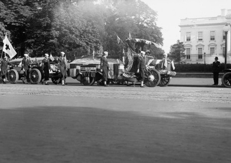 Red Cross parade, May 1918, marching past White House ca.  May 1918
