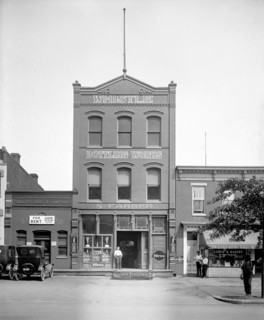 Whistle Bottling Works ca.  between 1918 and 1928