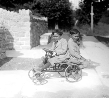 Simplico & Luicio Sodiria, Philipine twins ca.  between 1918 and 1920