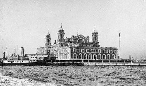 New York, Ellis Island ca.  between 1918 and 1920