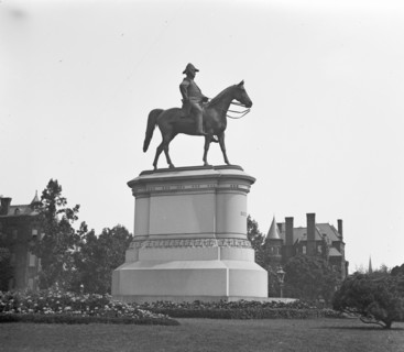 Scott equestrian statue, Scott Circle [Washington, D.C.] ca.  between 1918 and 1920