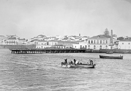 Men planting bouys for the trans atlantic fliers to moor to Ponta del Gada [Delgada] ca.  between 1918 and 1928