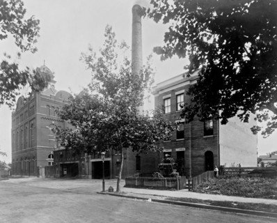 Exterior view of the National Capital Brewing Company building, Washington, D.C. ca. [between 1909 and 1932]