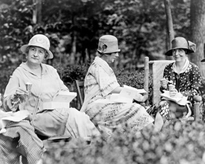 Left to right: Mrs. William N. Butler, wife of the Senator from Mass., Mrs. Frederick Gillett, wife of the Senator from Mass., and Mrs. Oscar Underwood, wife of the Senator from Alabama, at the weekly...