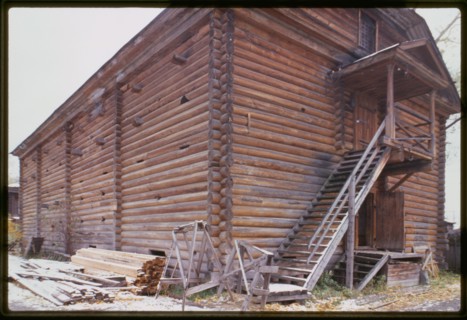 Log barn, Kirov Street (around 1900), Eniseisk, Russia; 1999