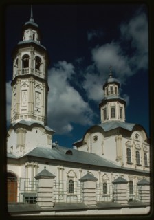 Church of the Trinity (1770-75), southwest view, Makar'e village, Viatka, Russia 1999.