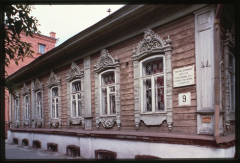 Log house, Semakov Street #9 (late 19th century), Tiumen',Russia 1999.
