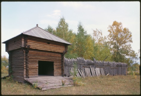 Kazinskii log fort (early 17th century), originally situated in the middle reaches of the Ob' River, has been partially reassembled at the Outdoor Architecture and History Museum at Akademgorodok, Rus...