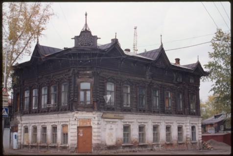 Brick and log house, Voikova Street #21 (late 19th century), Tomsk, Russia; 1999