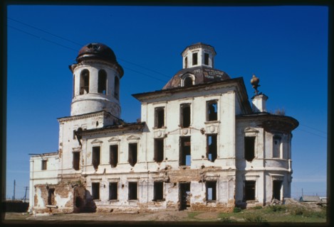 Church of the Kazan Icon of the Virgin (1809-11), south facade, Tvorogovo, Russia; 2000
