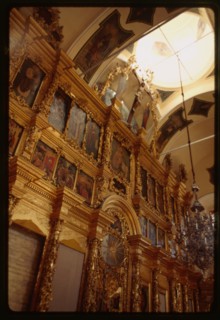 Archangel Michael Monastery, Archangel Cathedral (1653-56), interior, with icon screen, Velikii Ustiug, Russia 1996.