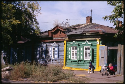 Log house, Krasnye Zori Street #47 (around 1900), Omsk, Russia 1999.