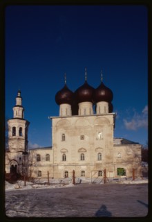 Church of St. Nicholas in Vladychnaia sloboda (1669), south view, Vologda, Russia 1998.