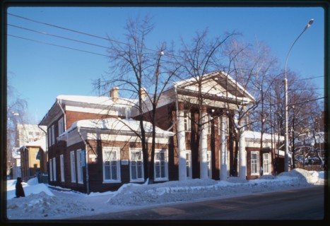 Puzan-Puzyrevsky house (Herzen Street No 35) (1831-33), Vologda, Russia 2000.