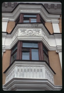 Apartment building (Lenin Prospect 19), (1955), bay windows, Komsomol'sk-na-Amure, Russia; 2002