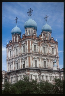 Church of the Presentation of the Virgin (1688-93), southwest view, Sol'vychegodsk, Russia 1999.