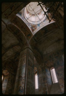 Church of John the Baptist at Tolchkovo (1671-87), interior, central dome and northwest pier, with frescoes (1694-95), Yaroslavl', Russia; 1992