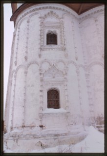 Church of the Annuciation (1692), east view, detail of limestone decorative carving, Kargopol', Russia 1998.