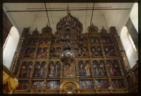 Cathedral of St. Prokopii of Ustiug, interior, upper tiers of icon screen, Velikii Ustiug, Russia 1999.
